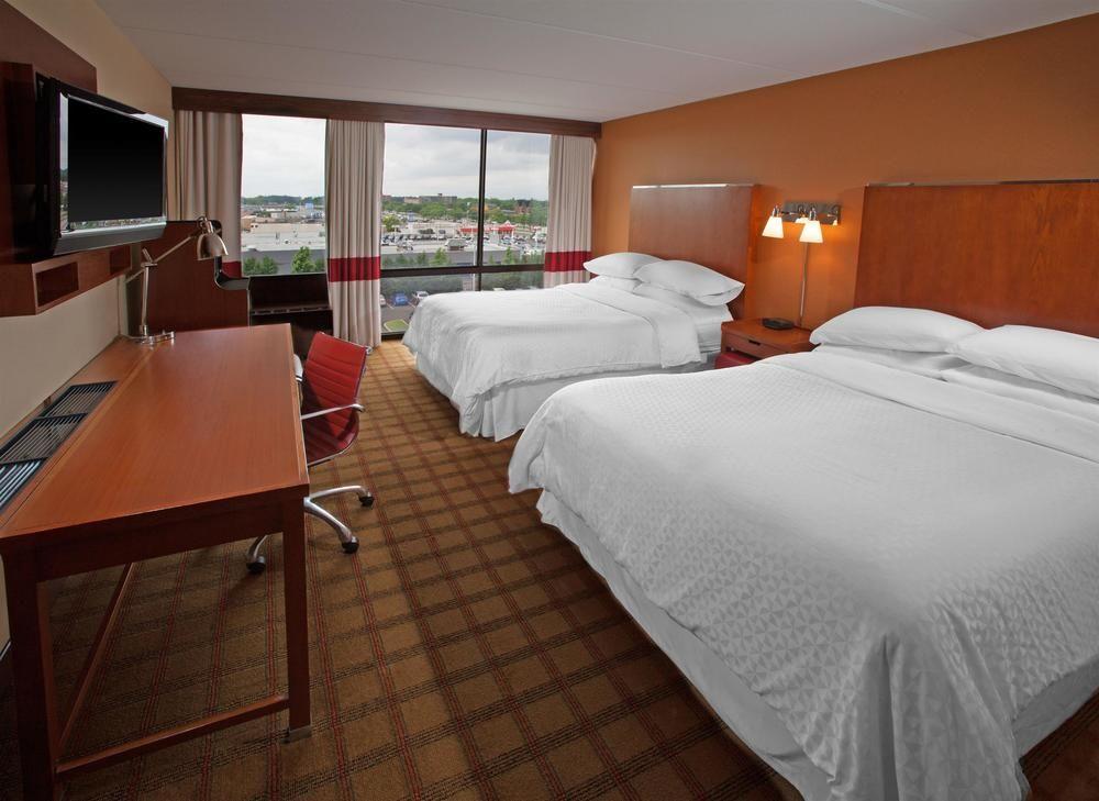 Four Points Philadelphia Northeast Hotel Exterior foto