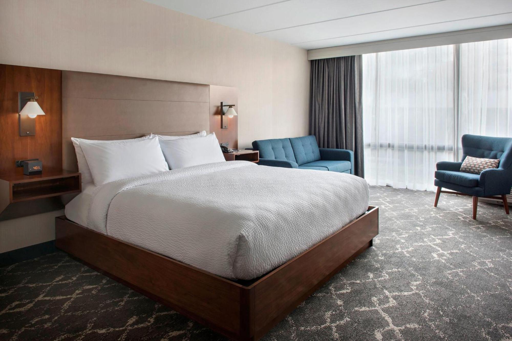 Four Points Philadelphia Northeast Hotel Exterior foto