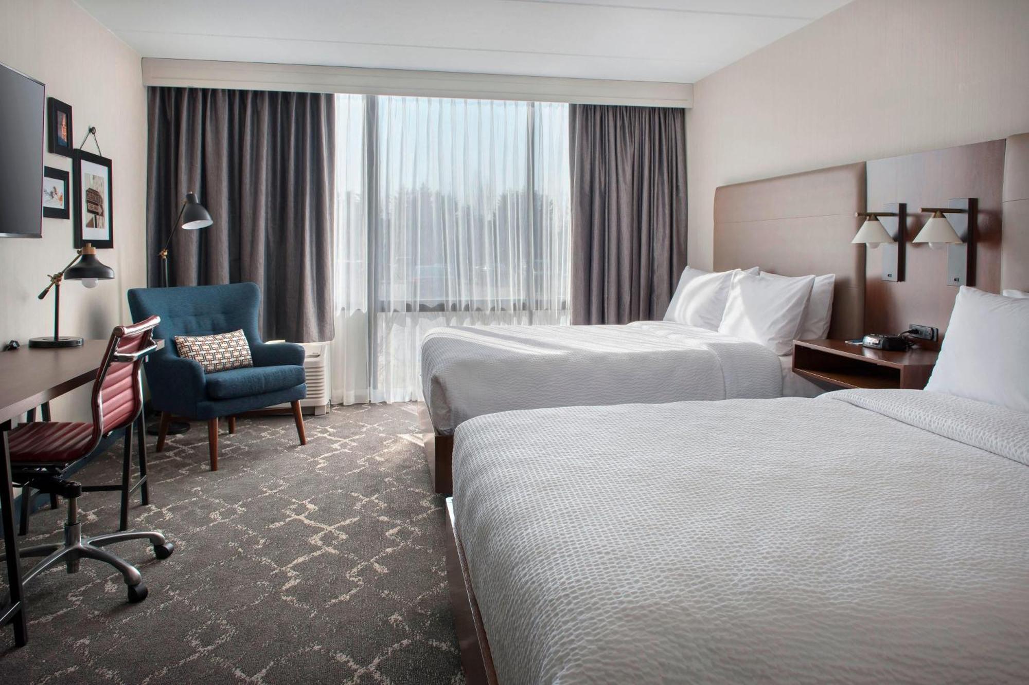Four Points Philadelphia Northeast Hotel Exterior foto