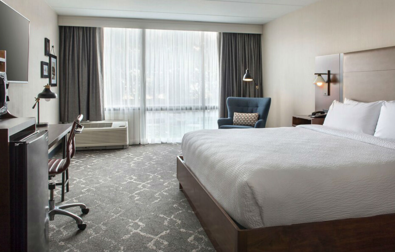 Four Points Philadelphia Northeast Hotel Exterior foto